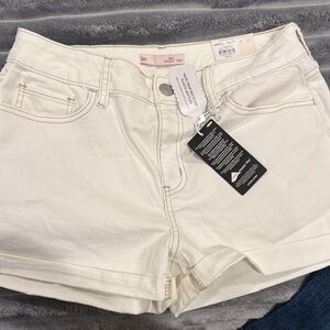 SO Women's Cream Jean Shorts